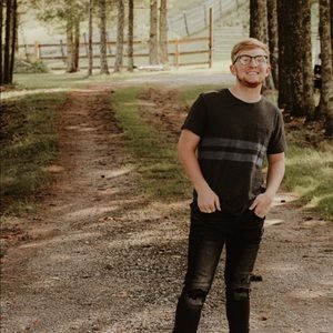 Meet your Posher, Cameron